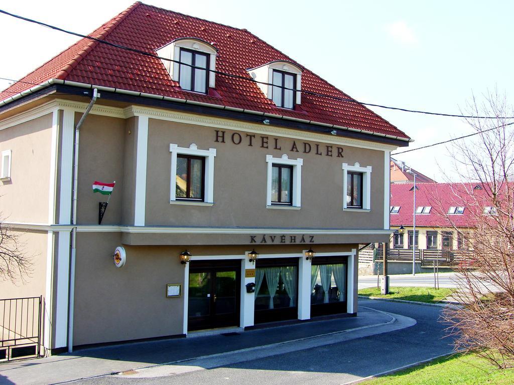 Adler Hotel Budaörs Exterior foto